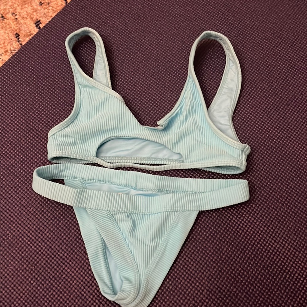 Frankie’s bikini set
